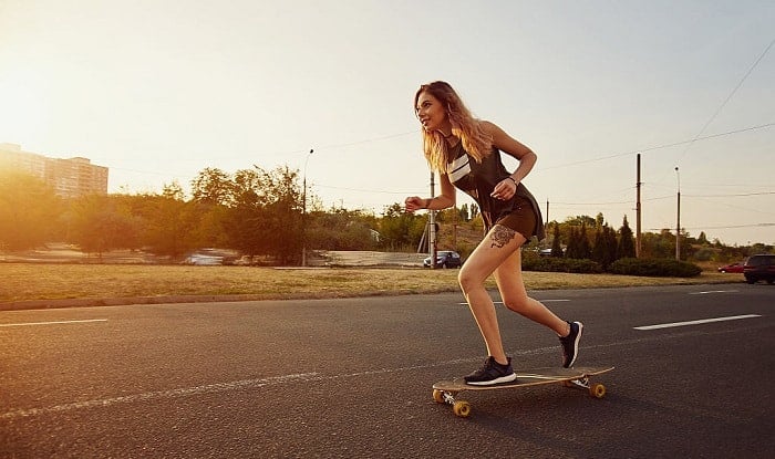 How to Longboard Dance: 3 Simples Dancing Tricks to Try